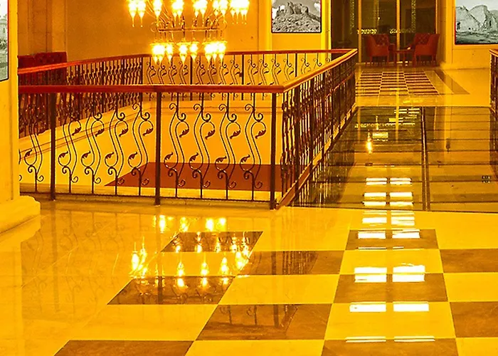 Safa Royal Museum Hotel 3*